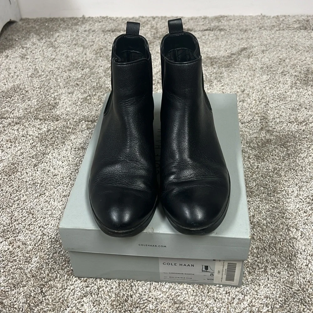 Cole Haan reposhing item